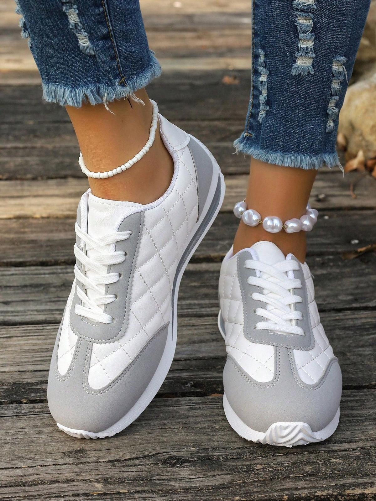Women's Casual Lace-Up Sneakers