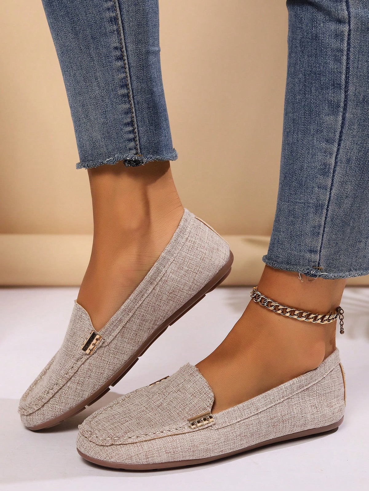 Plus Size Metal Buckle Round Toe Flats