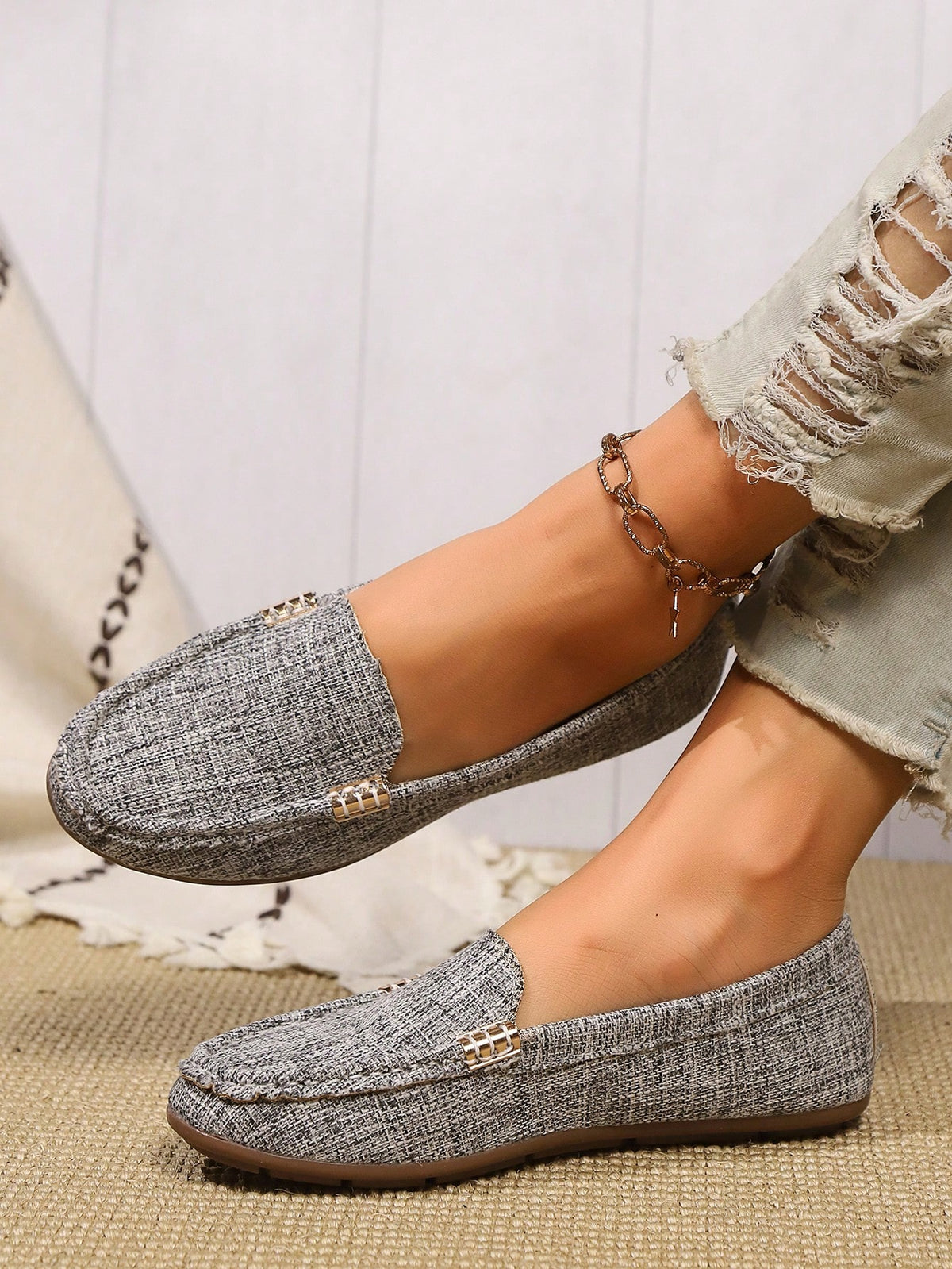 Plus Size Metal Buckle Round Toe Flats