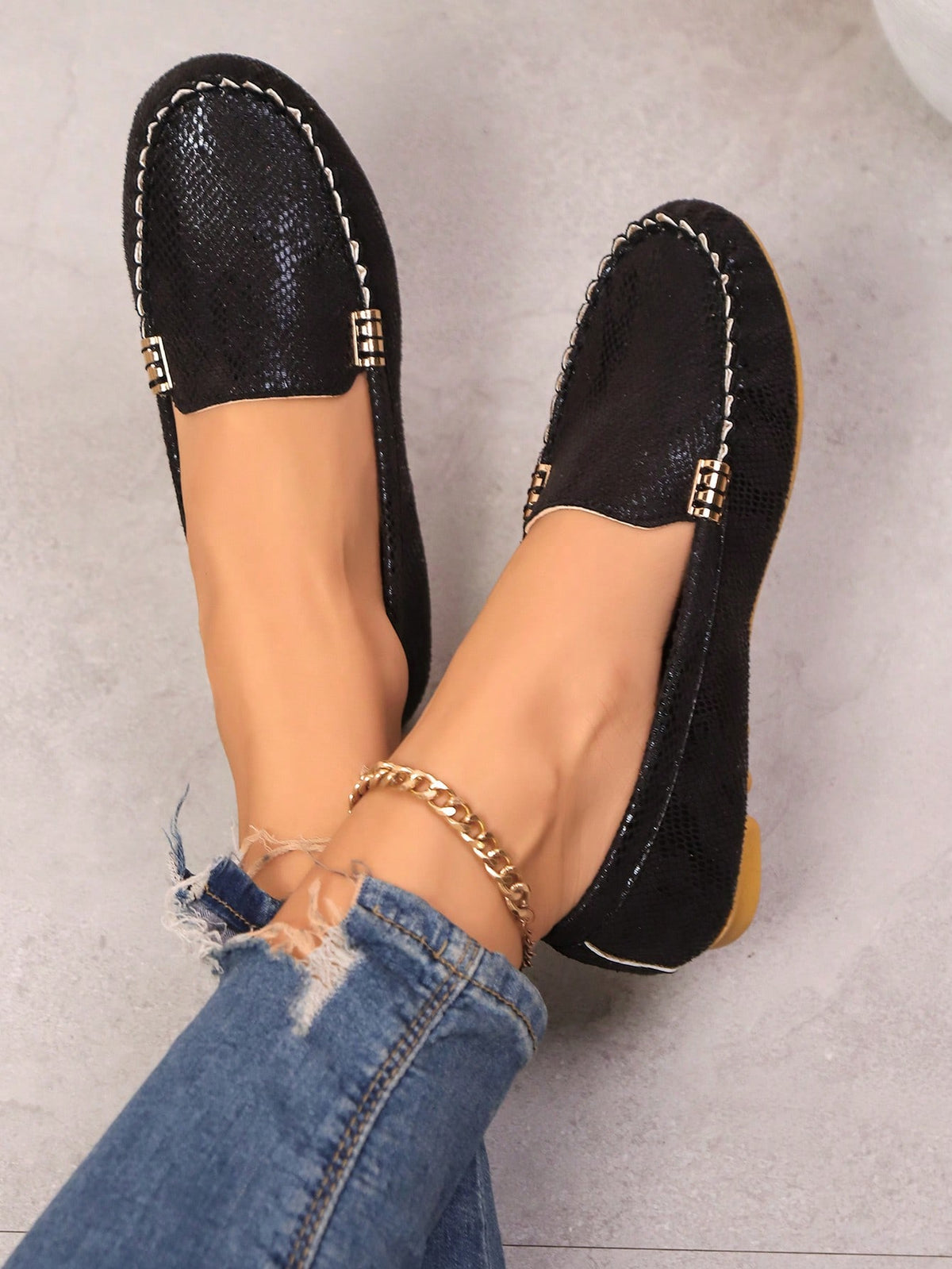 Plus Size Metal Buckle Round Toe Flats