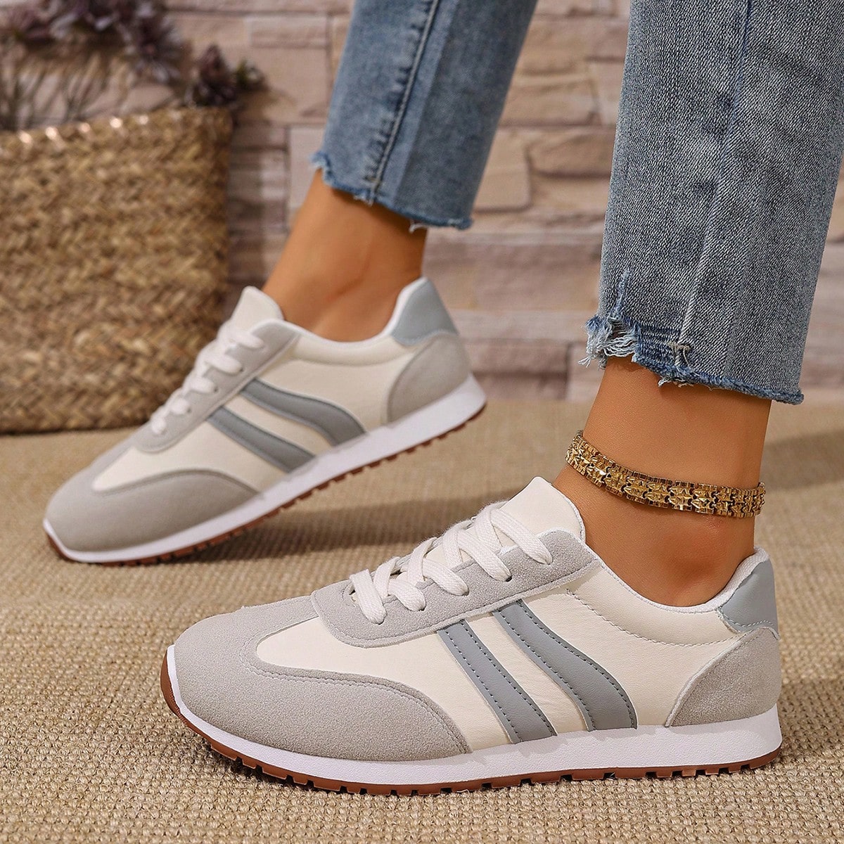 Women's Casual Lace-Up Flat Shoes