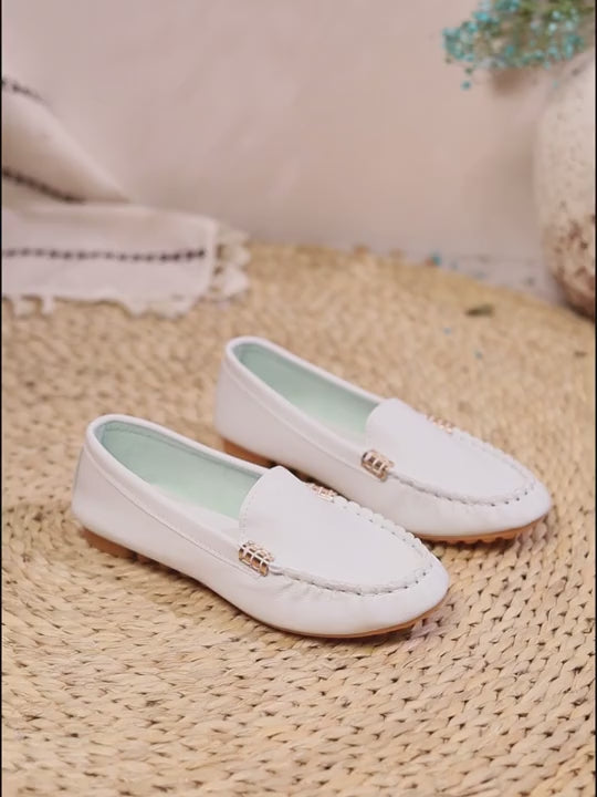 Plus Size Metal Buckle Round Toe Flats